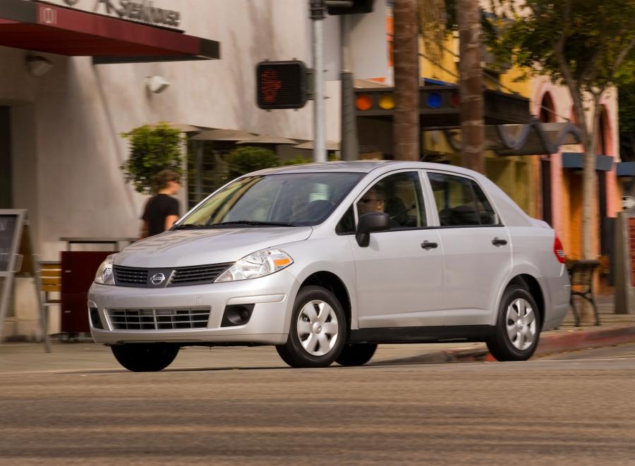  Nissan Versa Sedan 2006 года  (фото 6 из 6)